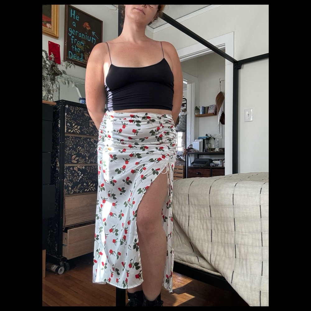 FOR LOVE AND LEMONS LOVE SONG ROSE SKIRT, SIZE XL